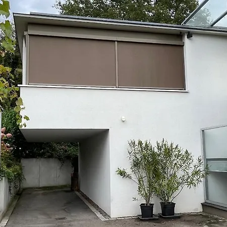 Apartment Panorama-wohnung In Mit Carport Und Bahn-bus-gratis Konus *