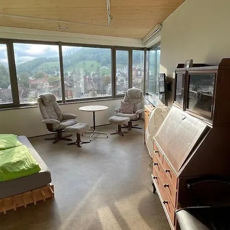 Apartment Panorama-wohnung In Mit Carport Und Bahn-bus-gratis Konus *